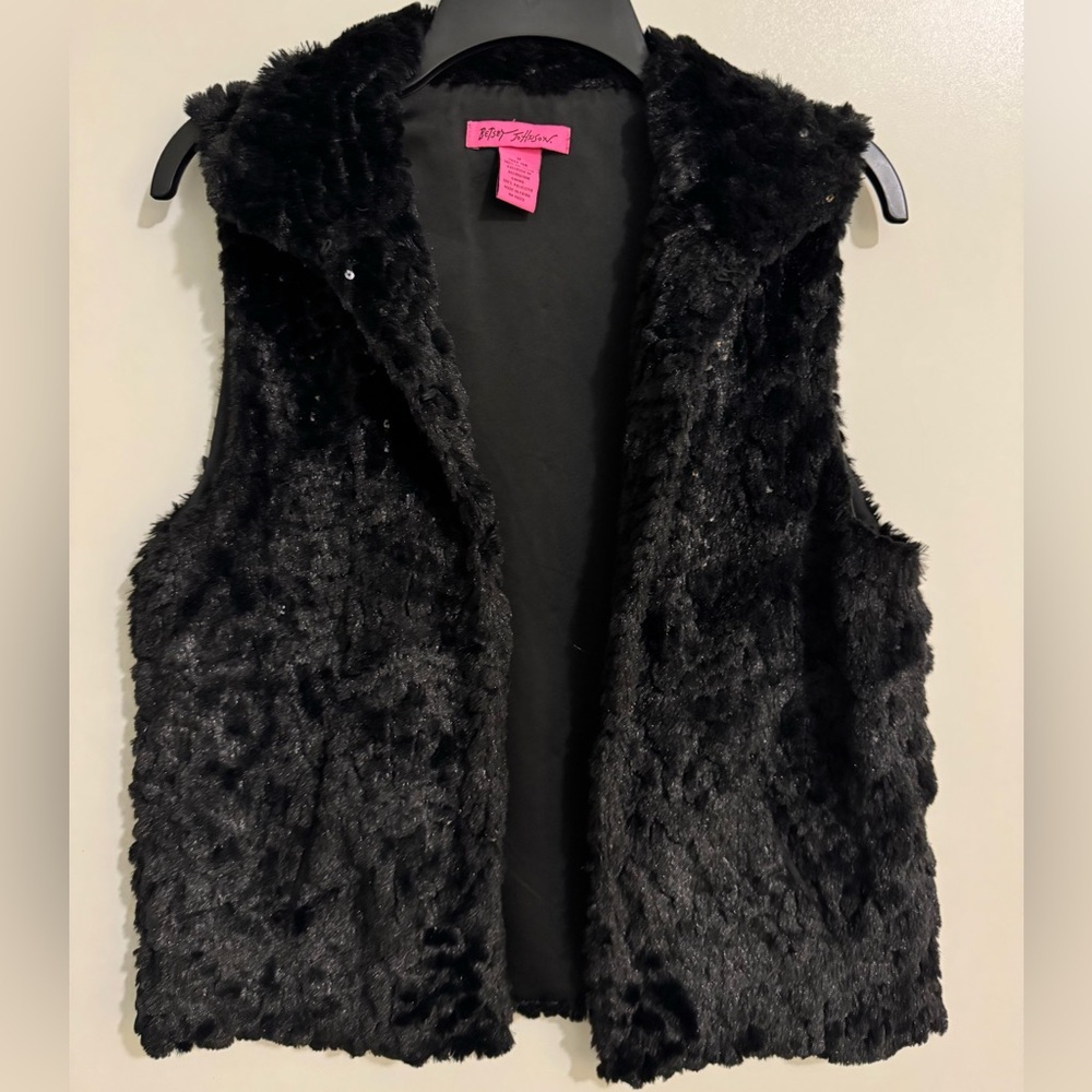 Betsey Johnson Black Faux Fur Vest - Picture 10 of 10